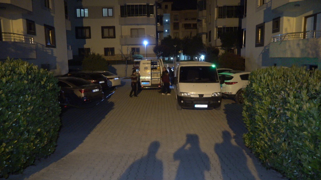 Epilepsi hastası kadın 3. kattan düşerek öldü