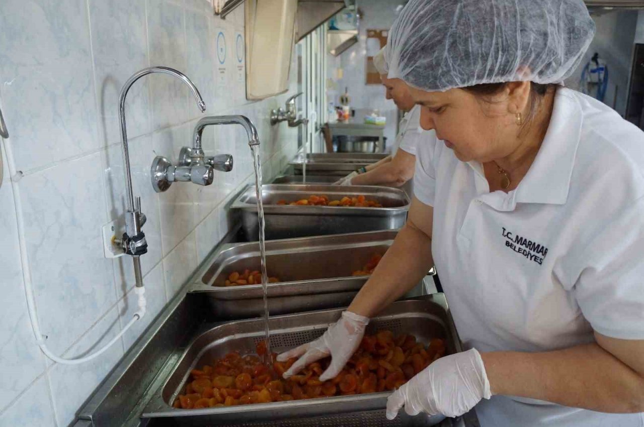 Depremzede üreticiden iftar sofrasına