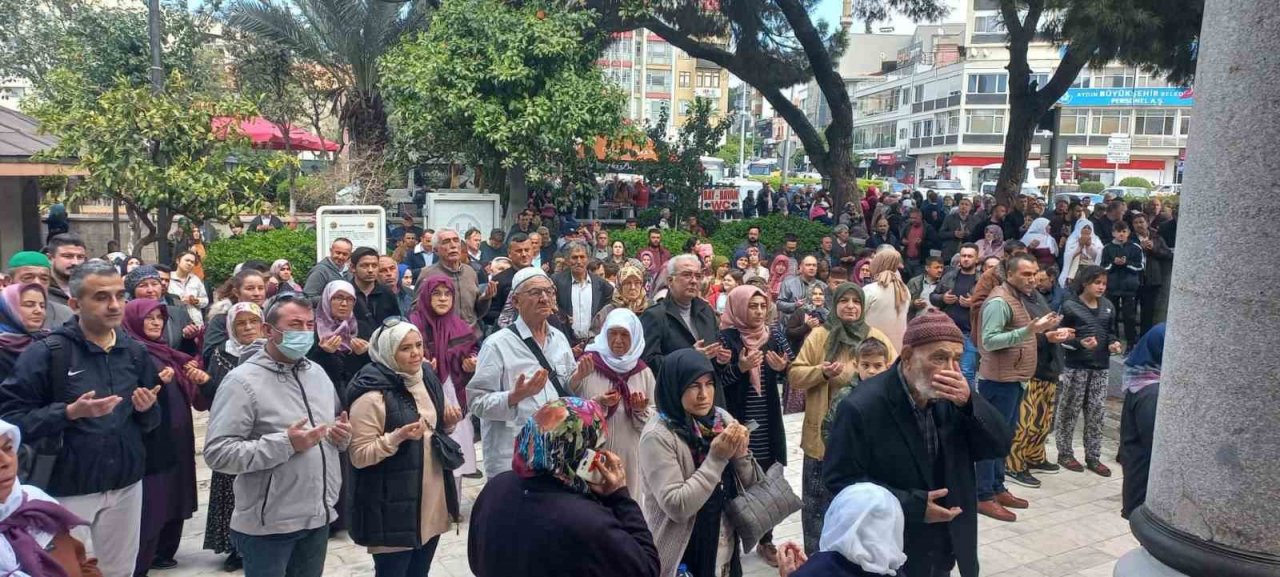 Aydın’dan kutsal topraklara 125 kişilik umre kafilesi uğurlandı