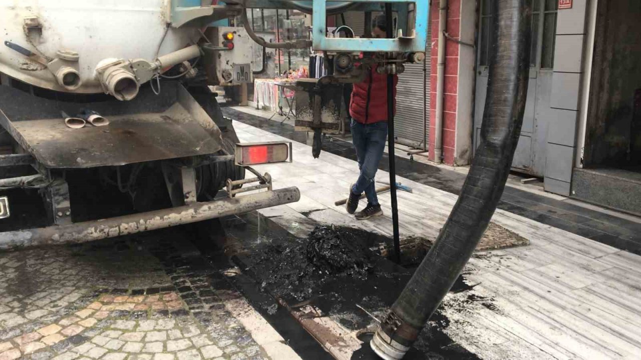 Kanalizasyondan çıkanlar şaşırttı