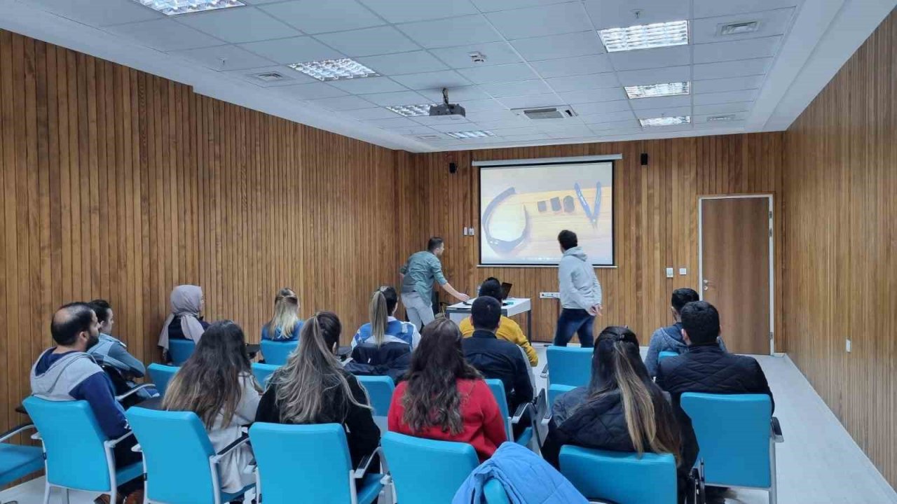 Edirne’de polis ekiplerine elektronik kelepçe aktivasyon eğitimi verildi