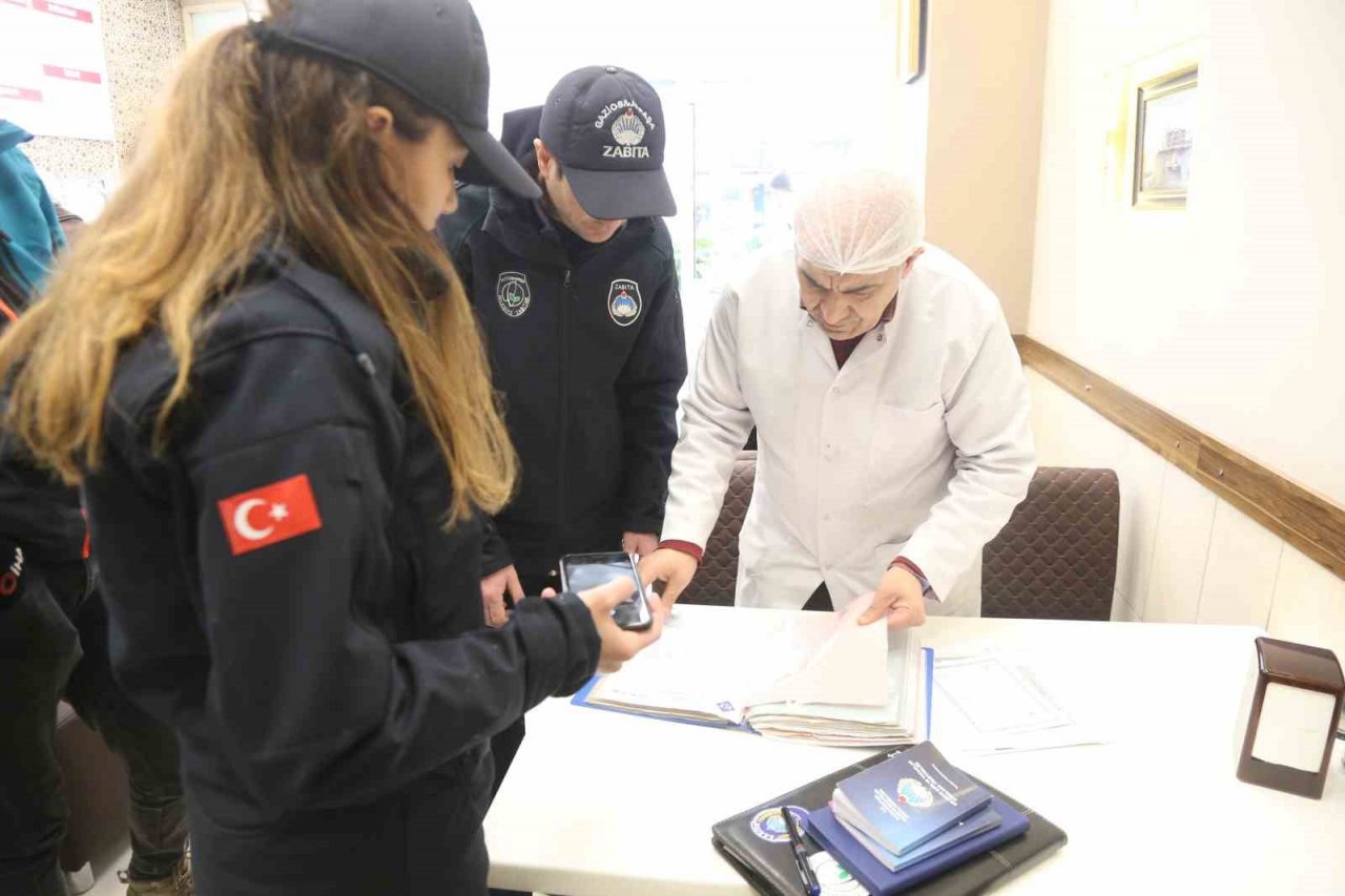 Gaziosmanpaşa’da Ramazan öncesi lokanta ve fırınlar denetlendi