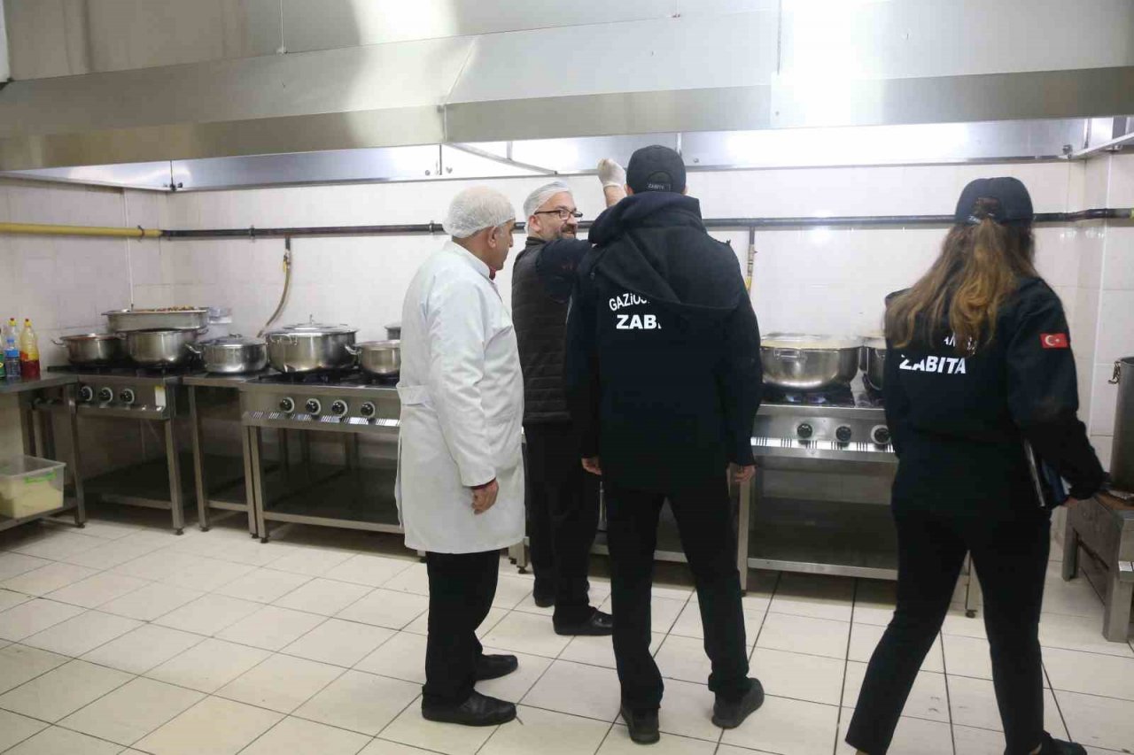 Gaziosmanpaşa’da Ramazan öncesi lokanta ve fırınlar denetlendi