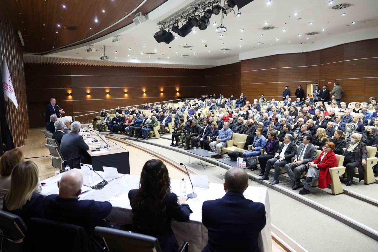 Ataşehir’de “Deprem Ve Afetlere Hazırlık” bilgilendirme toplantısı gerçekleştirildi