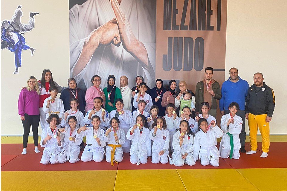 Karaman’da okullar arası küçükler judo il birinciliği müsabakaları yapıldı