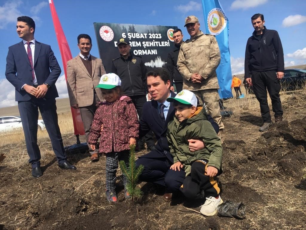 Kars’ta “6 Şubat Deprem Şehitleri Ormanı” oluşturuldu