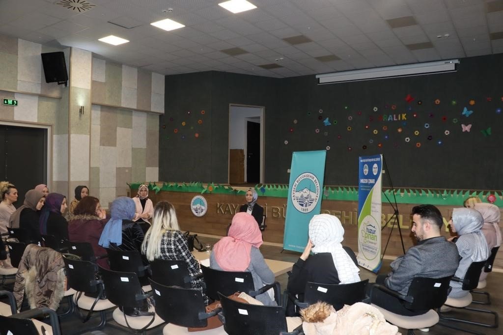 Büyükşehir Huzur Çınarı’ndan ’deprem semineri’