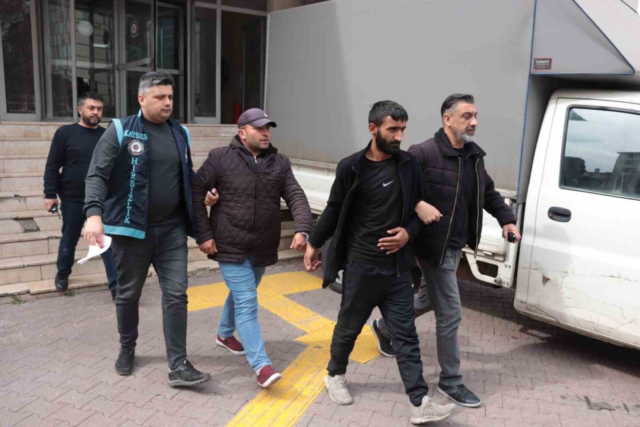 Hırsızlara 3 aylık takip sonucu operasyon: 2.5 milyon TL değerinde yanmış kablo ele geçirildi