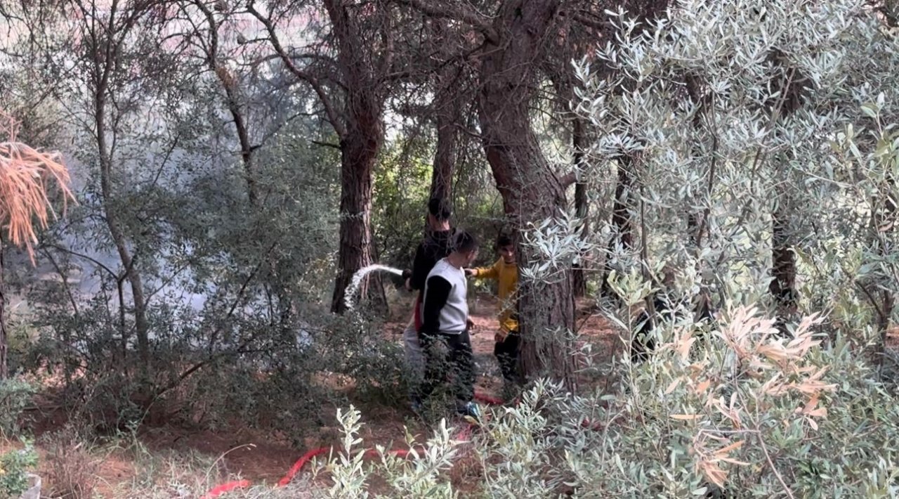 Kuşadası’nda okul öğrencilerinin yangınla imtihanı