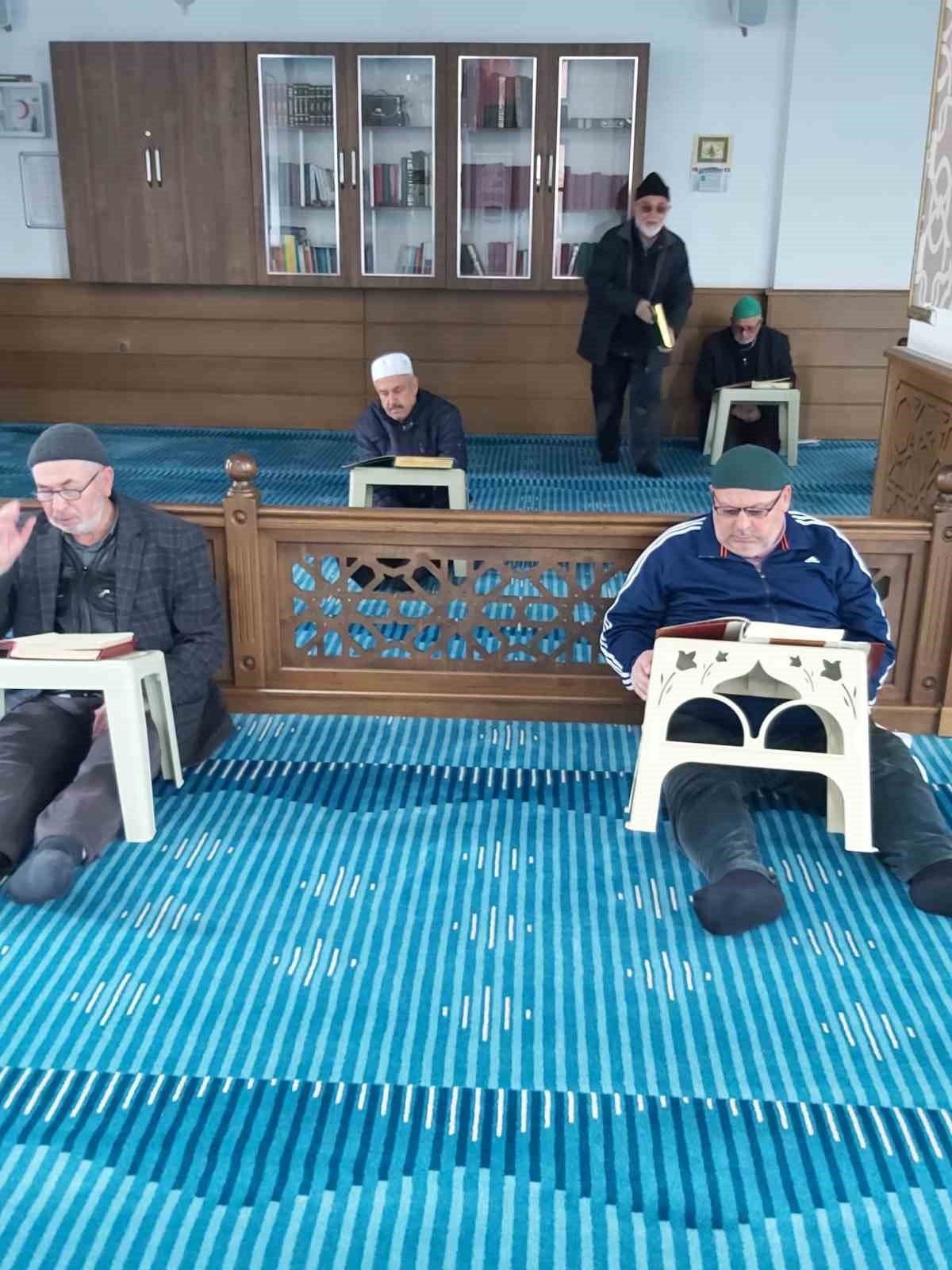 Manyas’ta Ramazan mukabeleleri başladı