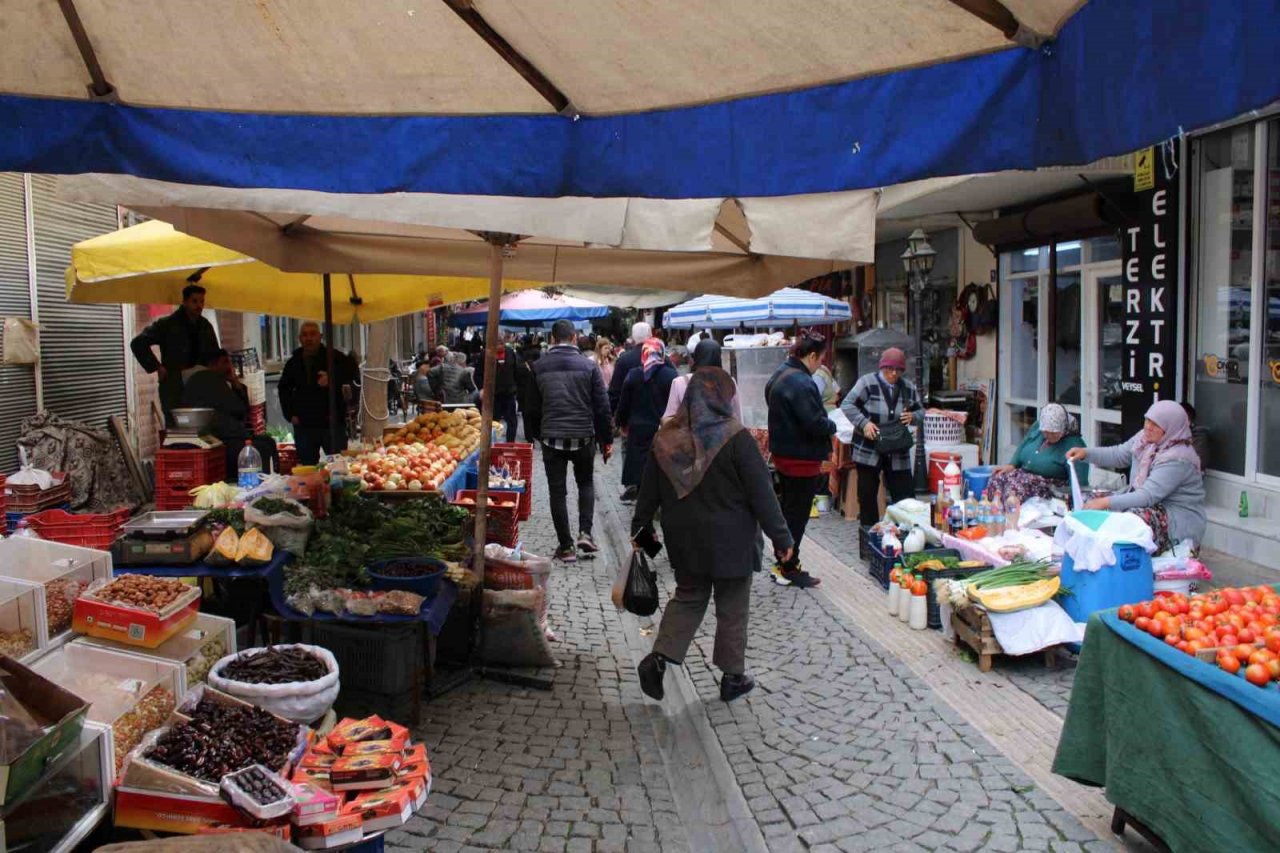 Aydın’ın çarşı pazarlarında Ramazan hareketliliği başladı