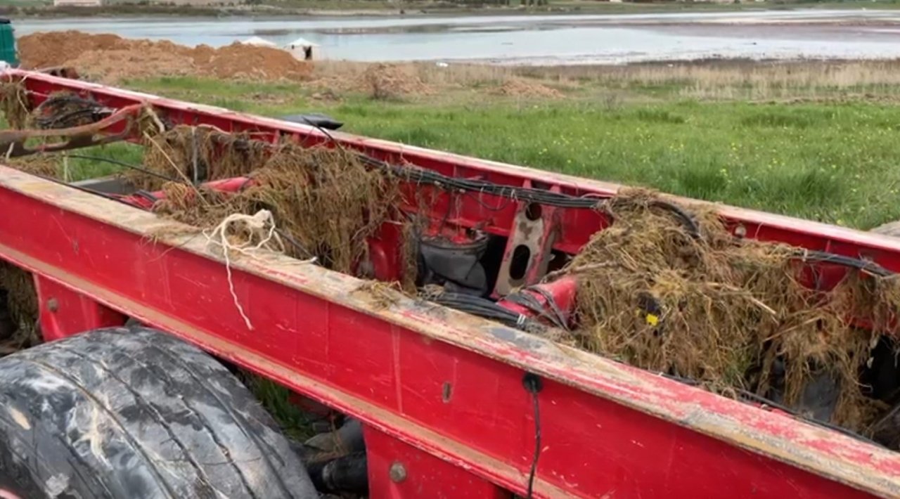 Şanlıurfa’da sele kapılan sürücünün tır dorsesine ulaşıldı