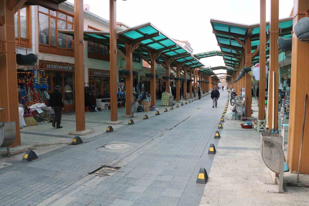 Kırşehir’in bilinen en eski çarşısında Ramazan yoğunluğu