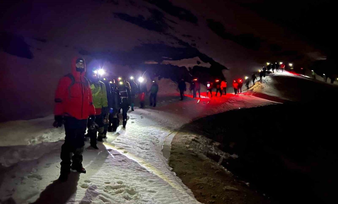 Depremden döndüler, Zigana Dağı’nda kış eğitimi gerçekleştirdiler