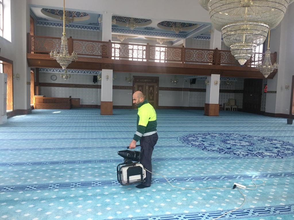 Keçiören’de camilerde Ramazan temizliği