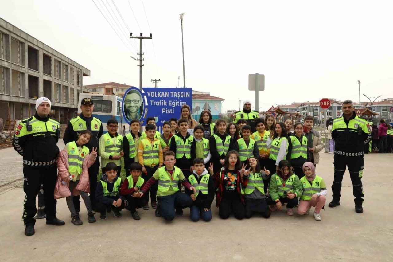 Yalova’da öğrencilerin trafik eğitimi eğlenceye dönüşüyor