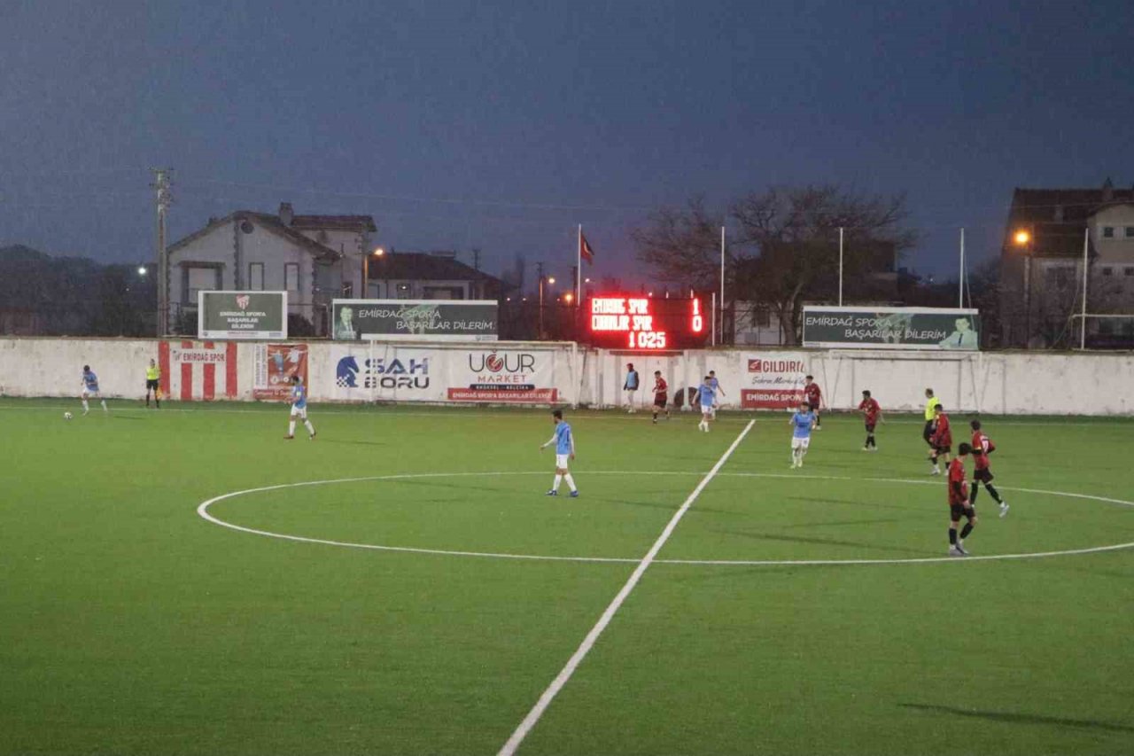 Emirdağspor gol olup yağdı