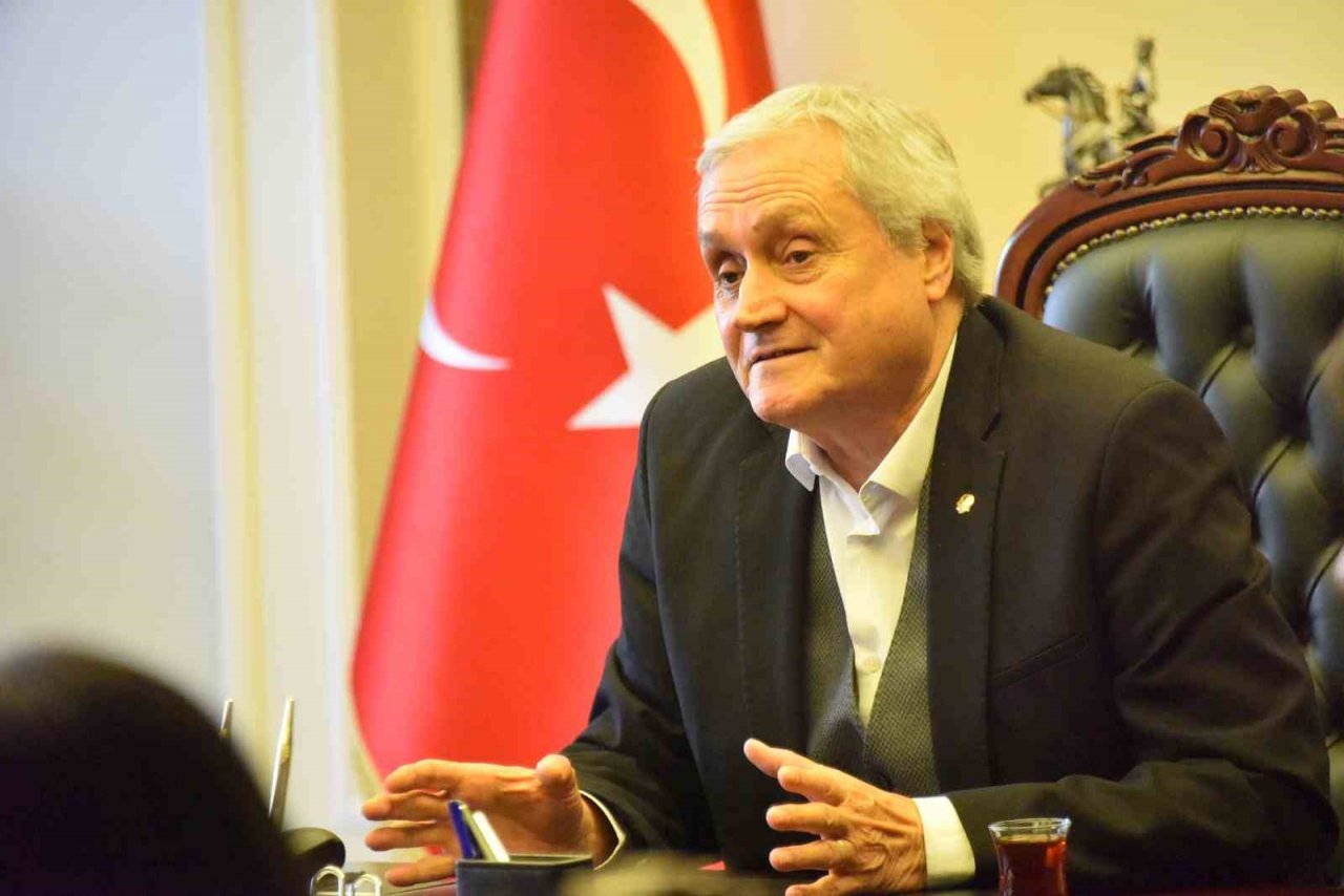 Başkan Bakkalcıoğlu “Bizim Kızlar”la sezonu değerlendirdi