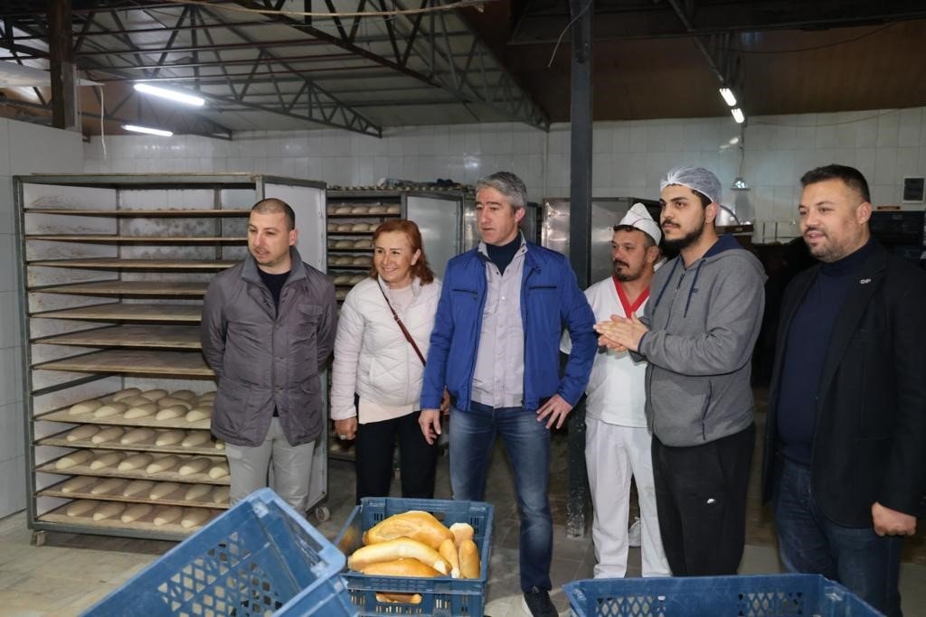 Başkan Oktay, gece fırınları inceledi