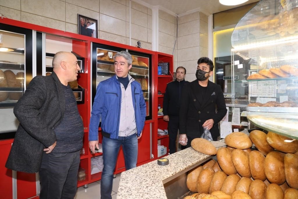 Başkan Oktay, gece fırınları inceledi