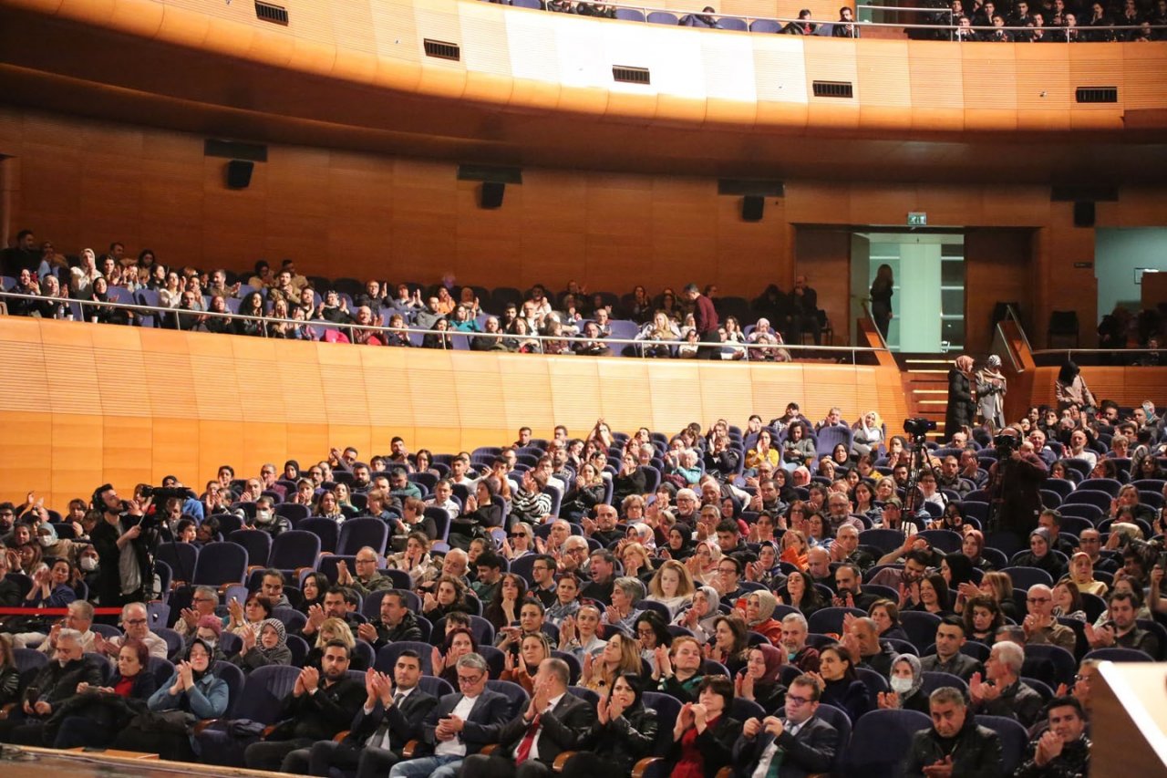 Aşık Veysel, eserleriyle Bursa’da anıldı