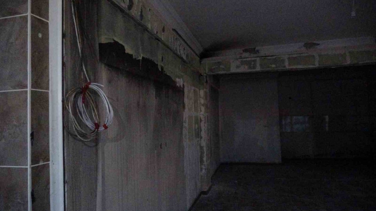 Bursa’da kiracısıyla anlaşamayan mülk sahibi, dükkanı böyle boşalttı