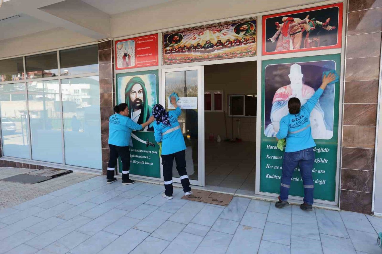 Efeler Belediyesi’nden ibadethanelerde temizlik çalışması