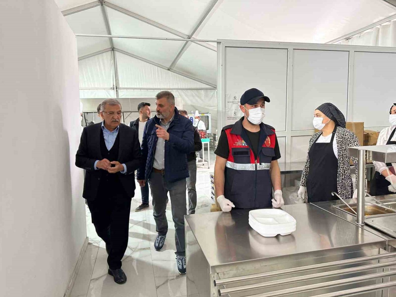 Başkan Sezer, Hatay’da çalışmaları yakından takip ediyor