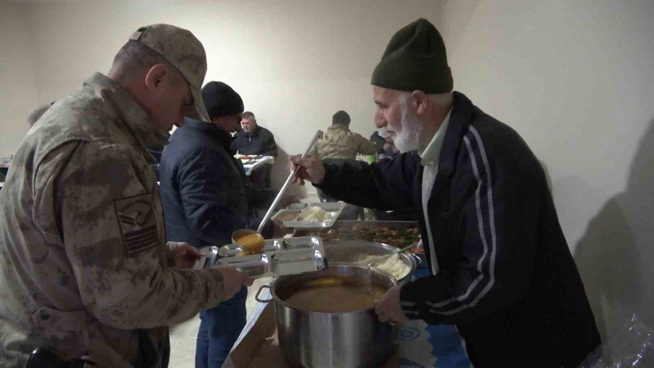 Kırıklı köyünde hayırlı gelenek 19 yıldır sürüyor