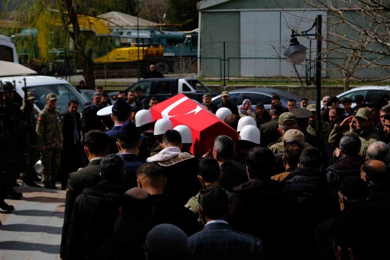 Motosikletle kaza yapan astsubay son yolculuğuna uğurlandı