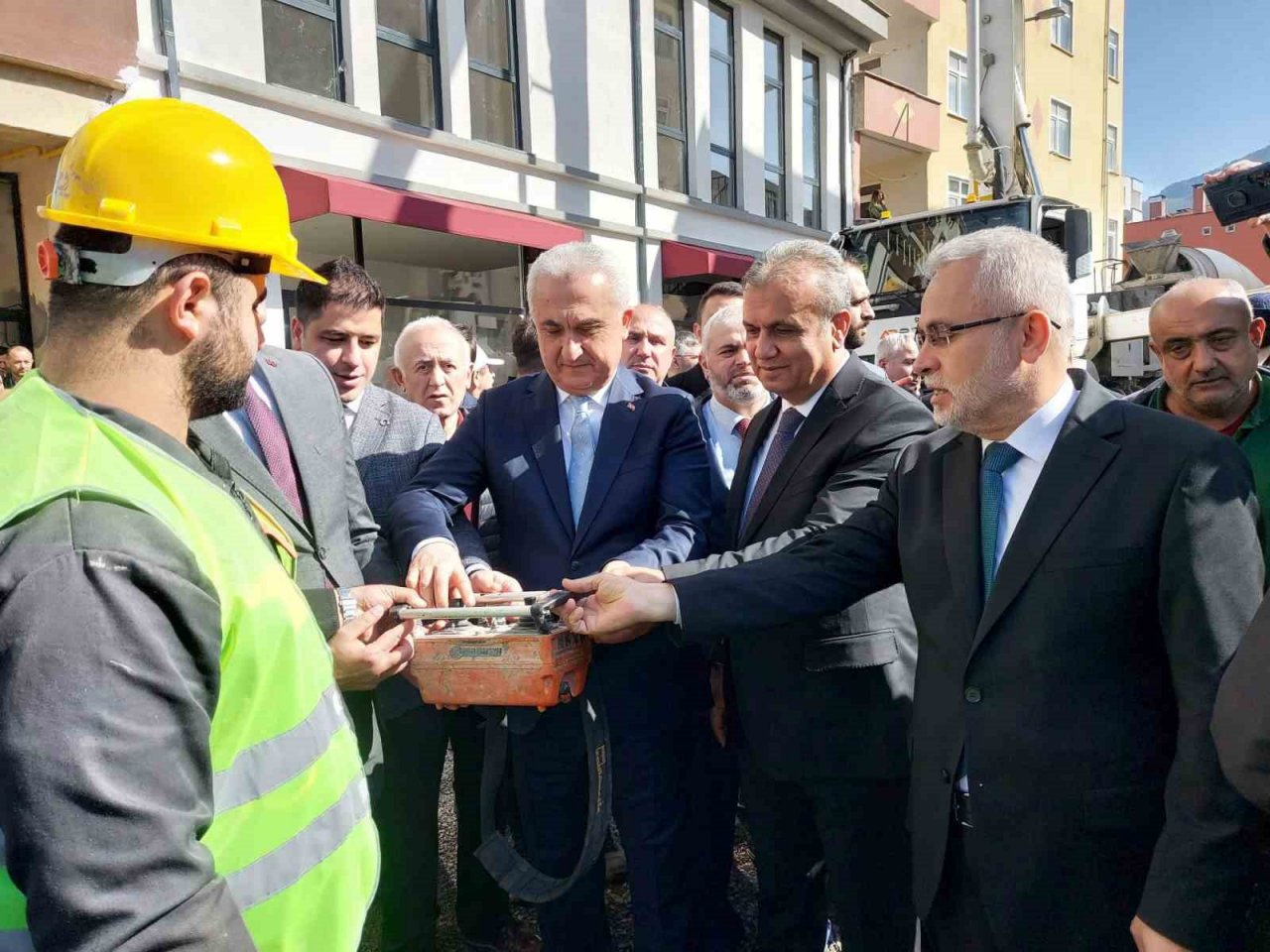 Büyük sel afetinde yıkılan müftülük binasının temeli yeniden atıldı