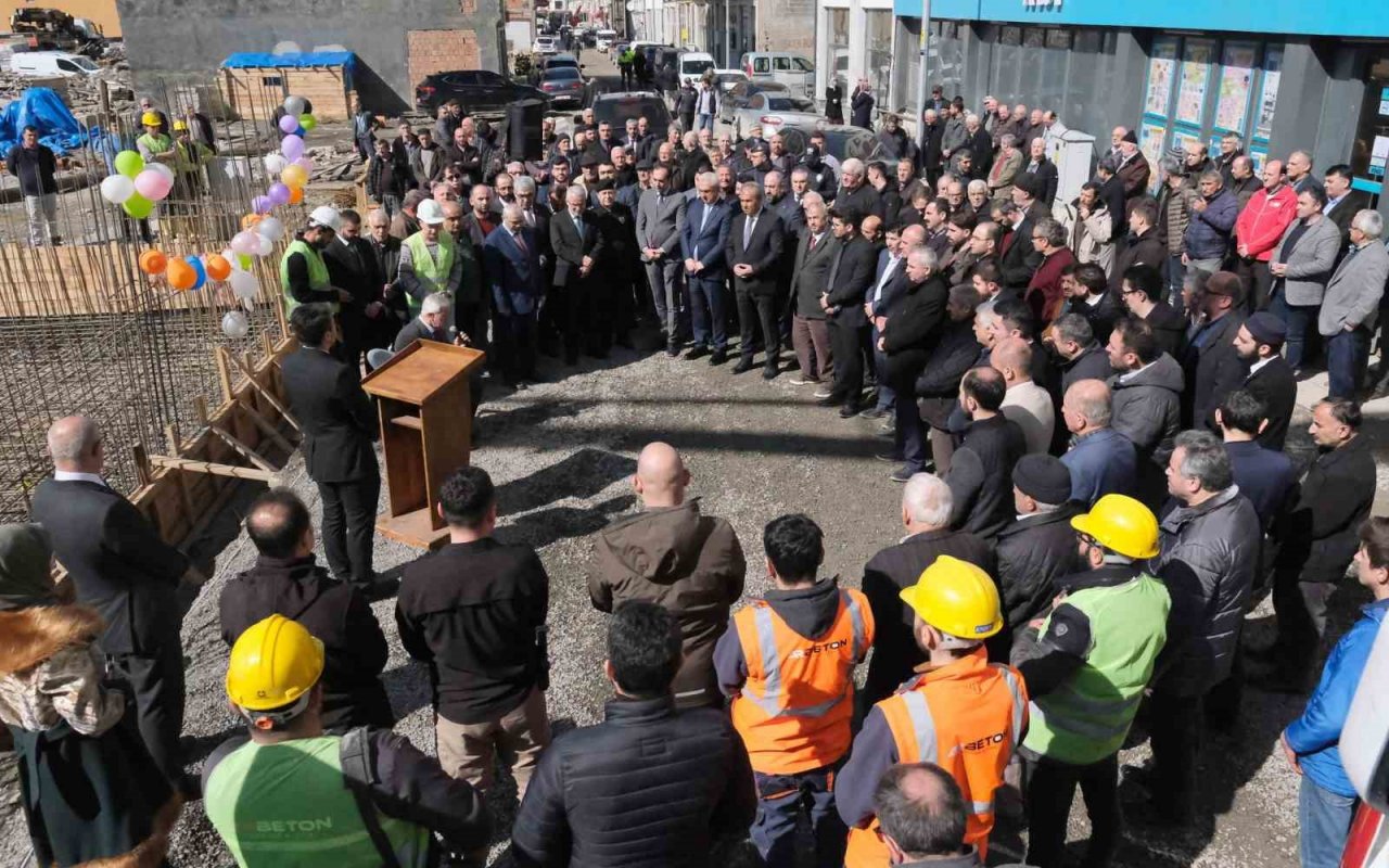 Büyük sel afetinde yıkılan müftülük binasının temeli yeniden atıldı
