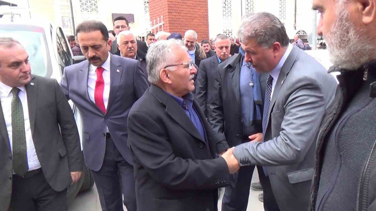 Başkan Büyükkılıç’ın Ablası Son Yolculuğuna Uğurlandı