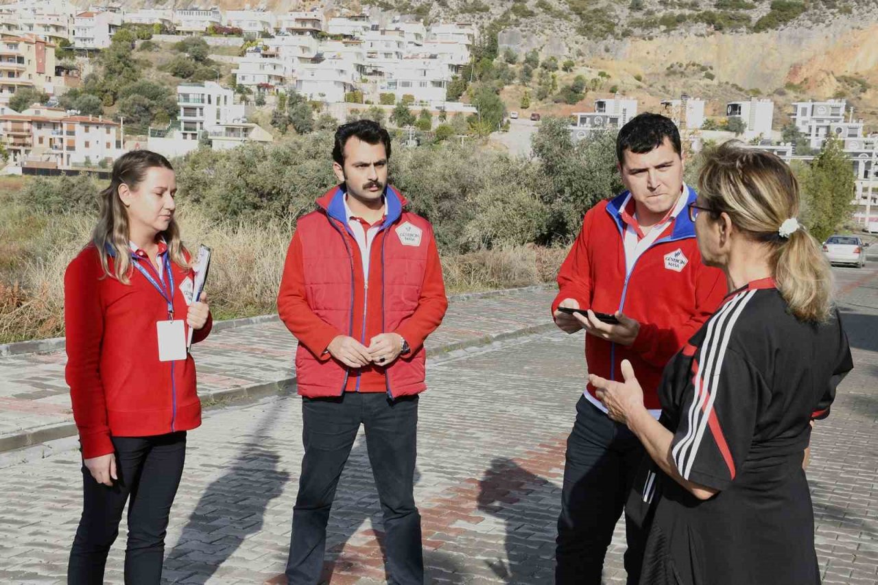 Kuşadası’nda Güvercin Masa’ya ilgi yoğun