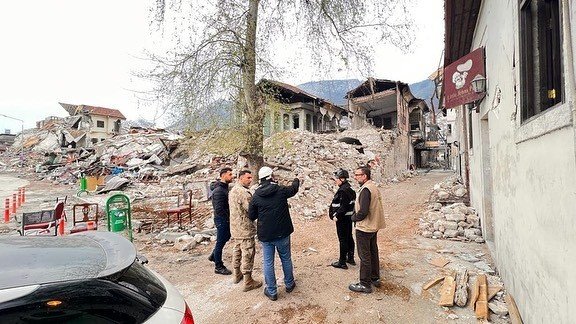 Depremde hasar gören yapılar 3 boyutlu modelleniyor