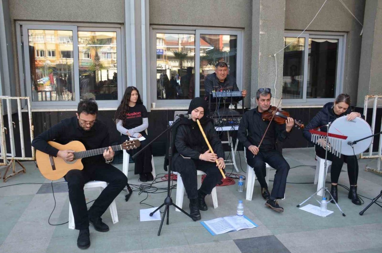 Nazilli’de 2 ay sürecek sanat etkinliğinin açılışı yapıldı