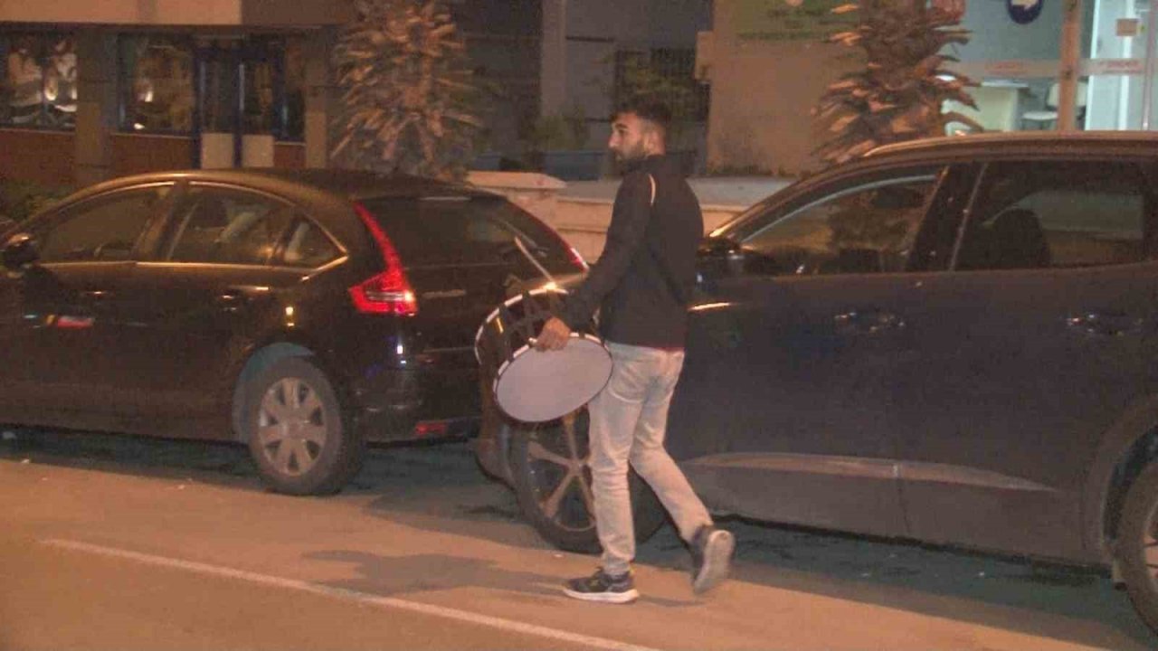 Osmaniyeli depremzede İzmirlileri sahura kaldırıyor