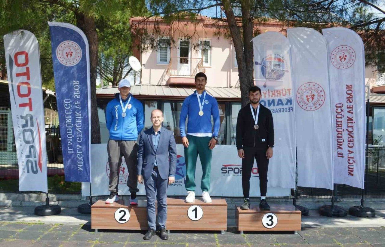 Sakarya Büyükşehirli 6 kanocuya milli davet