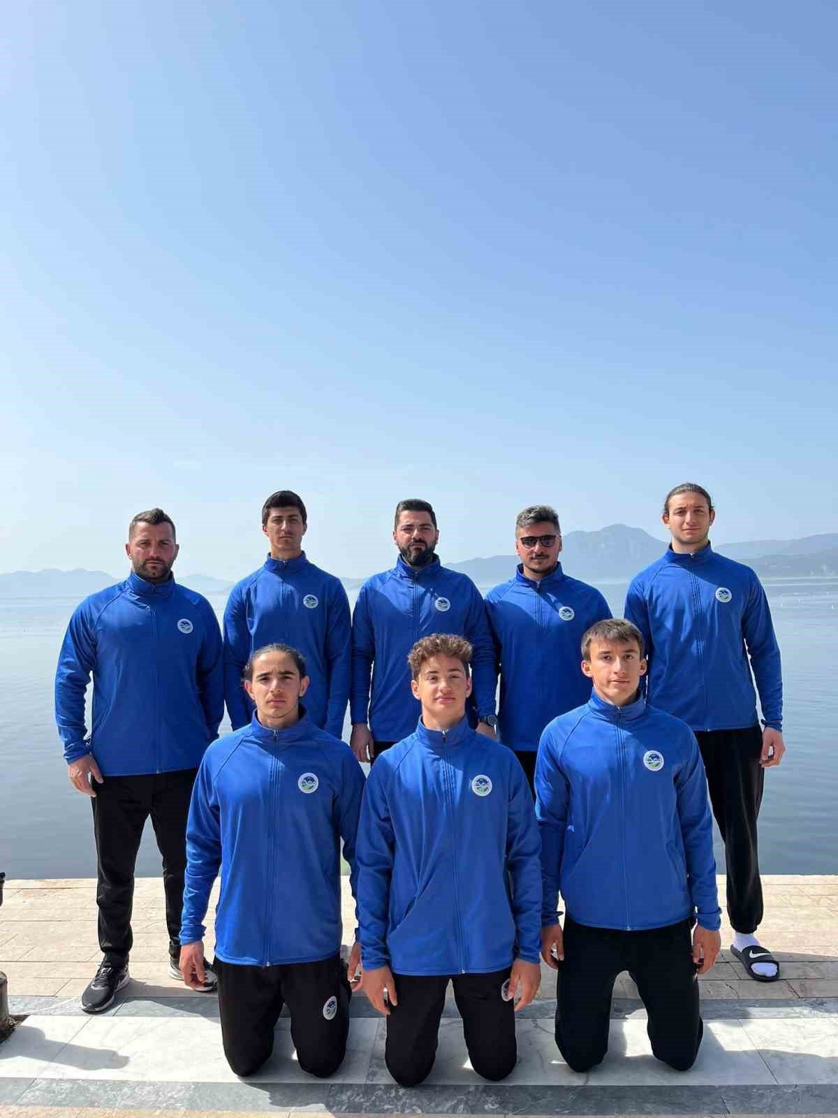 Sakarya Büyükşehirli 6 kanocuya milli davet