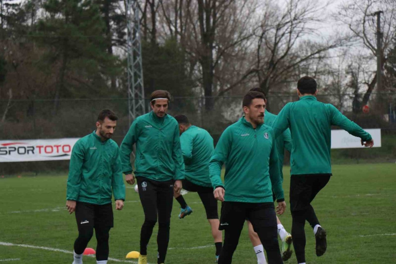 Sakaryaspor, Eyüpspor mesaisine başladı