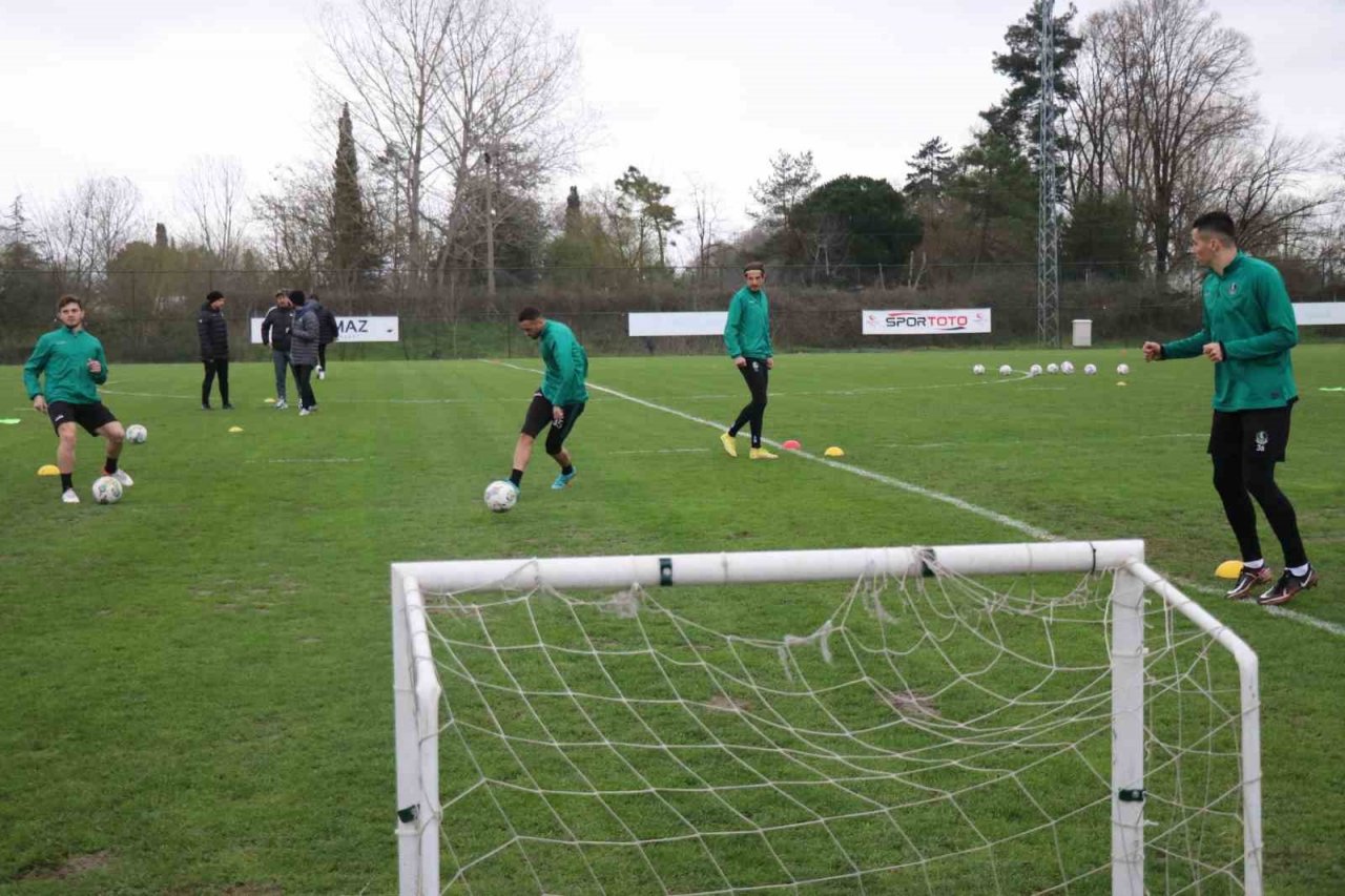 Sakaryaspor, Eyüpspor mesaisine başladı