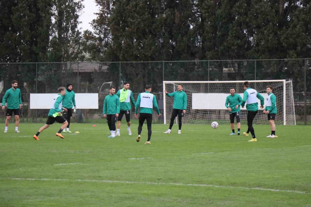 Sakaryaspor, Eyüpspor mesaisine başladı