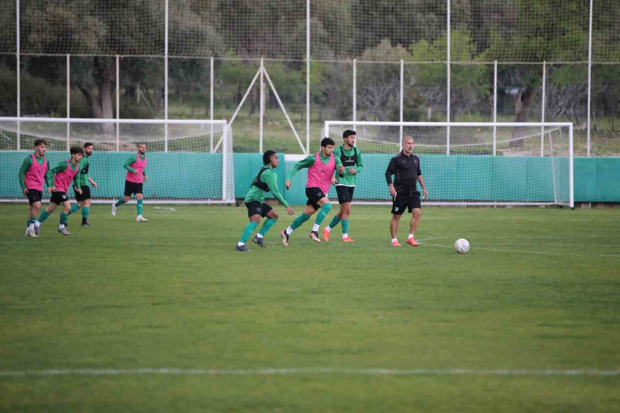 İsmet Taşdemir: "Galibiyet serisine başlarsak o zaman istediğimiz şeyler olabilir"