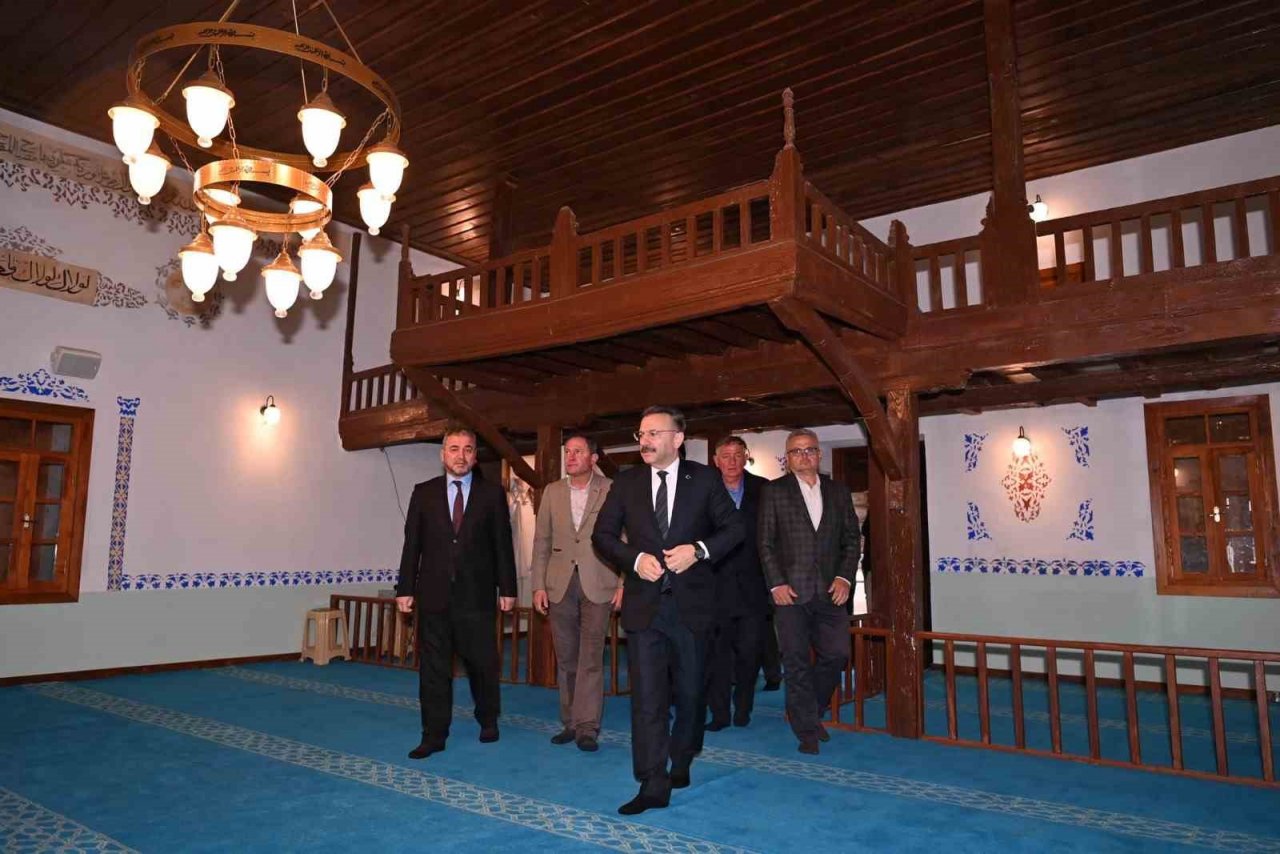 Vali Aksoy, Sultanhisarlı muhtarlar ile bir araya geldi