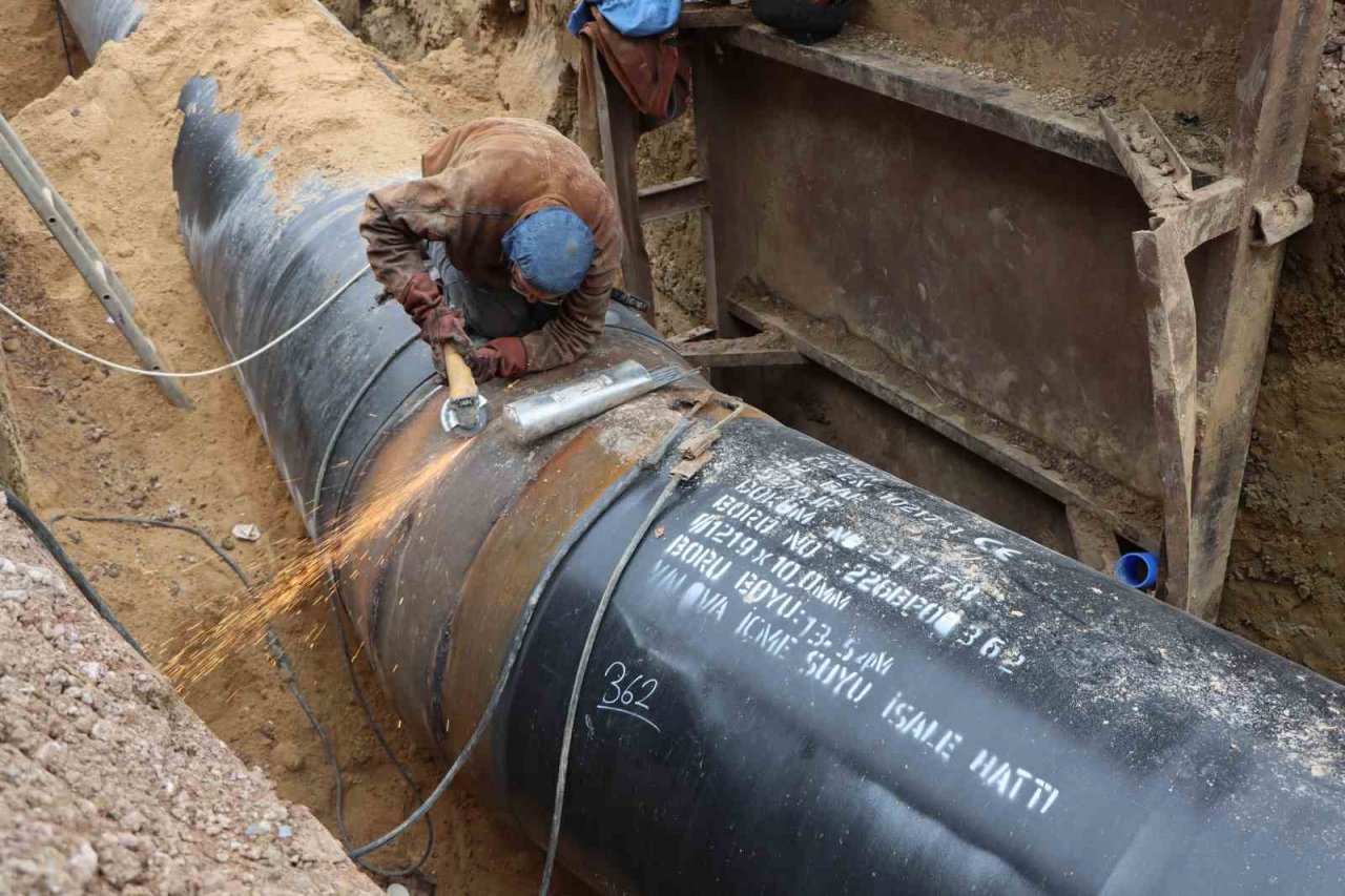 Başkan Tutuk, içme suyu ana ishale hattı yapım çalışmalarını inceledi