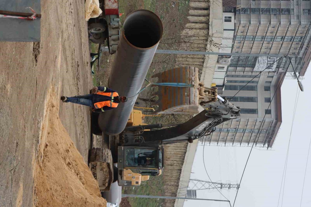 Başkan Tutuk, içme suyu ana ishale hattı yapım çalışmalarını inceledi