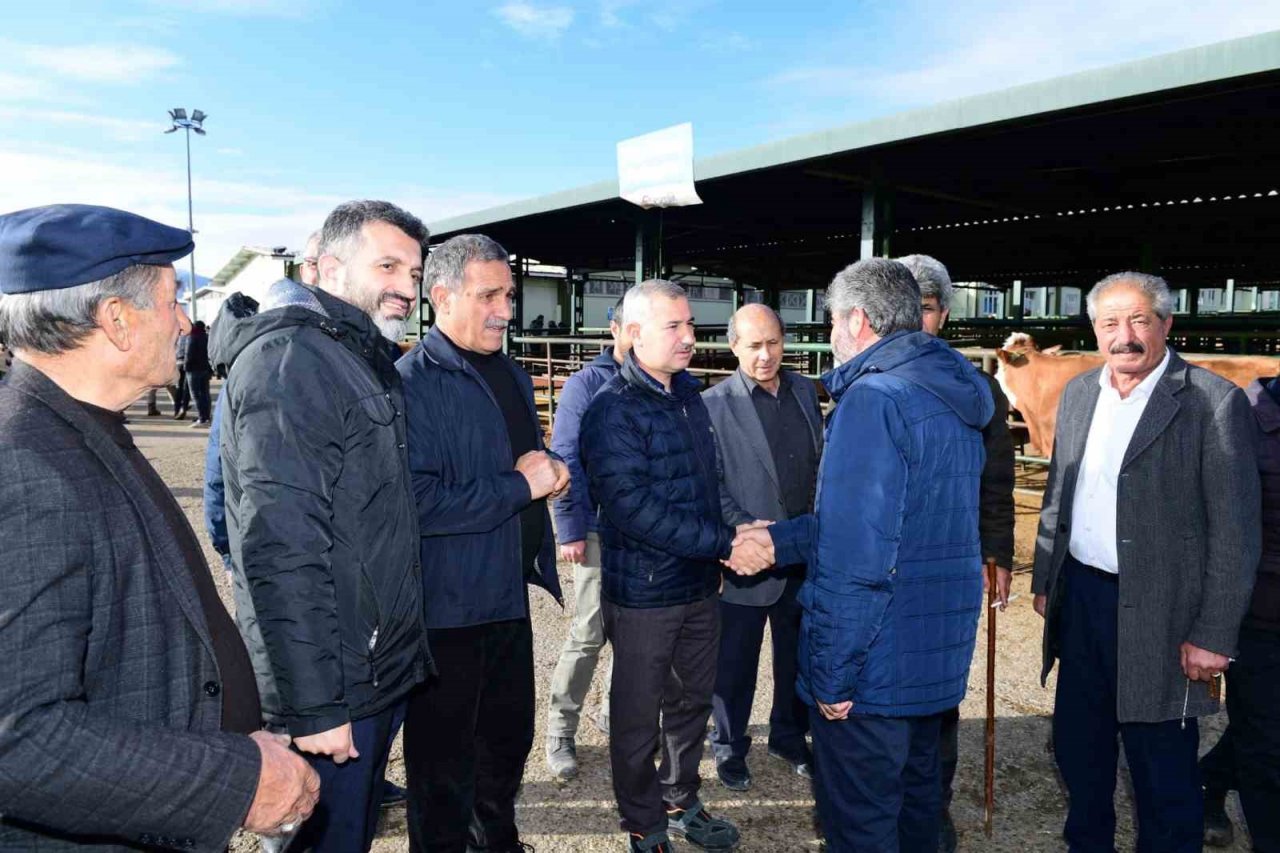 Çınar: “Esnaflarımızın fedakarlığı ve özverisi her türlü takdirin üzerindedir”