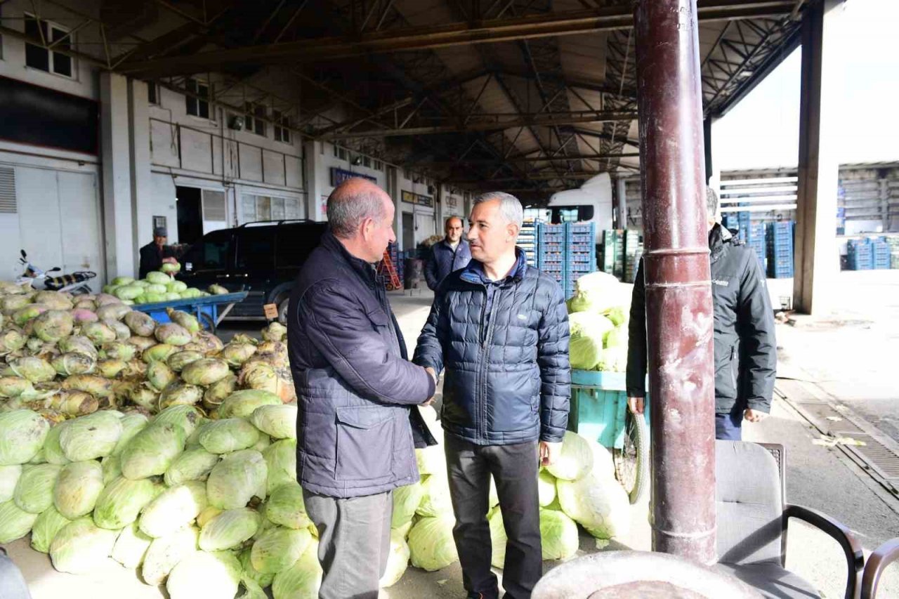 Çınar: “Esnaflarımızın fedakarlığı ve özverisi her türlü takdirin üzerindedir”
