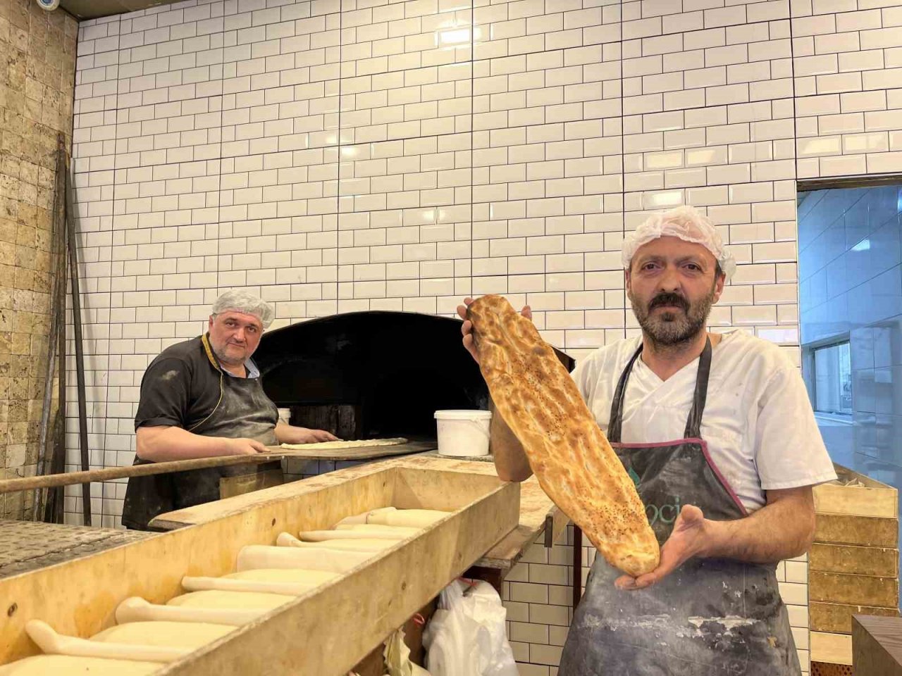 Ramazan pidesi tezgahlardaki yerini aldı