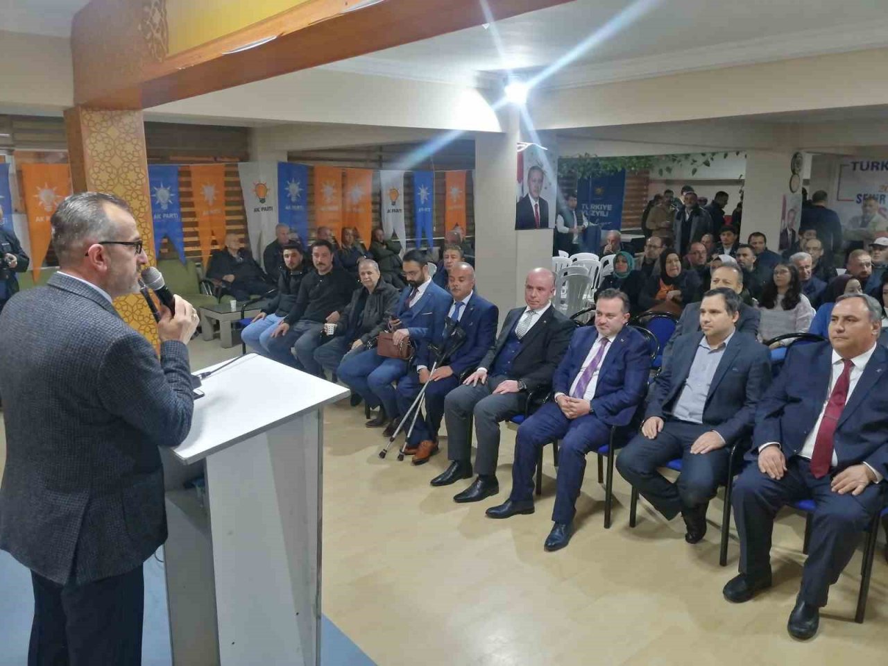 Salihli AK Parti, milletvekili aday adaylarını tanıttı
